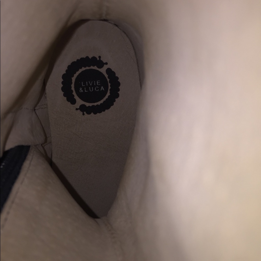 Livie and Luca girls size 4c leather boots - Picture 5 of 6